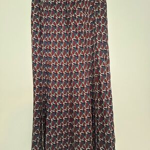 Elegant Multicolor Patterned Skirt